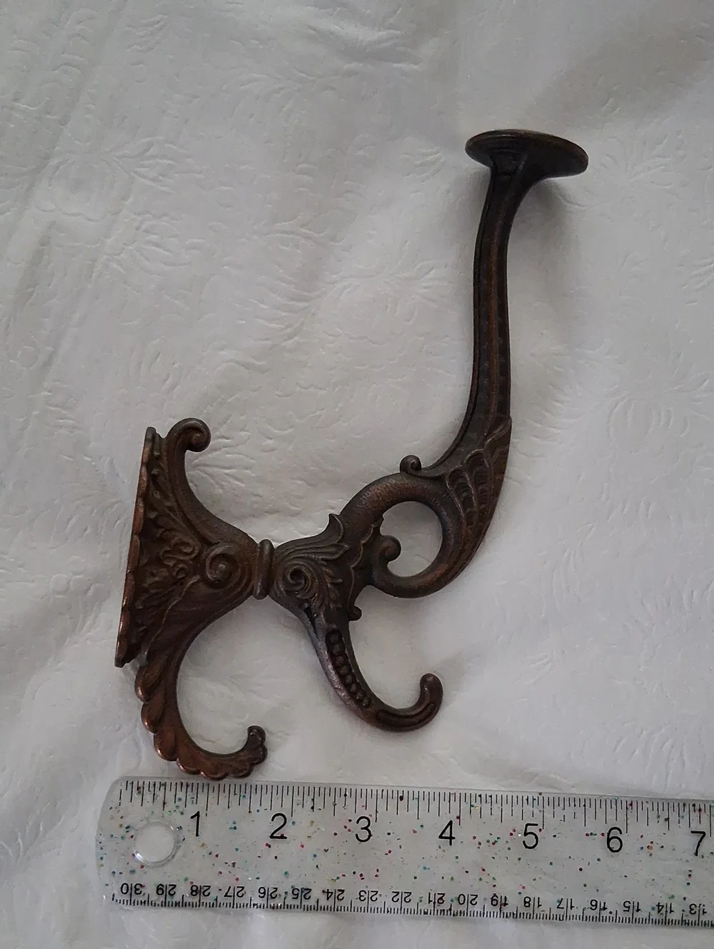 Victorian Style 3-Prong Hook